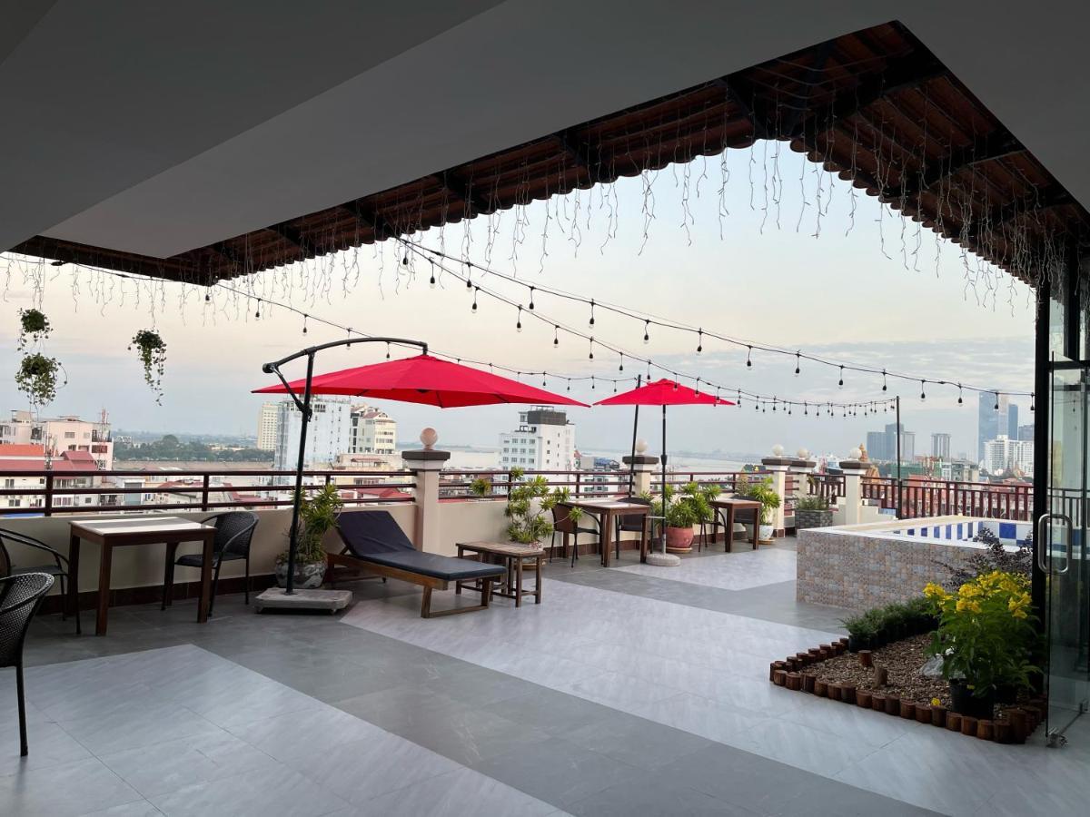Queenwood Hotel Phnom Penh Exteriör bild