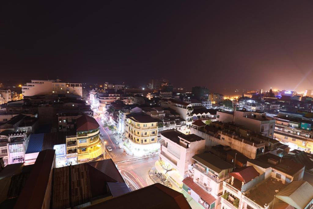 Queenwood Hotel Phnom Penh Exteriör bild