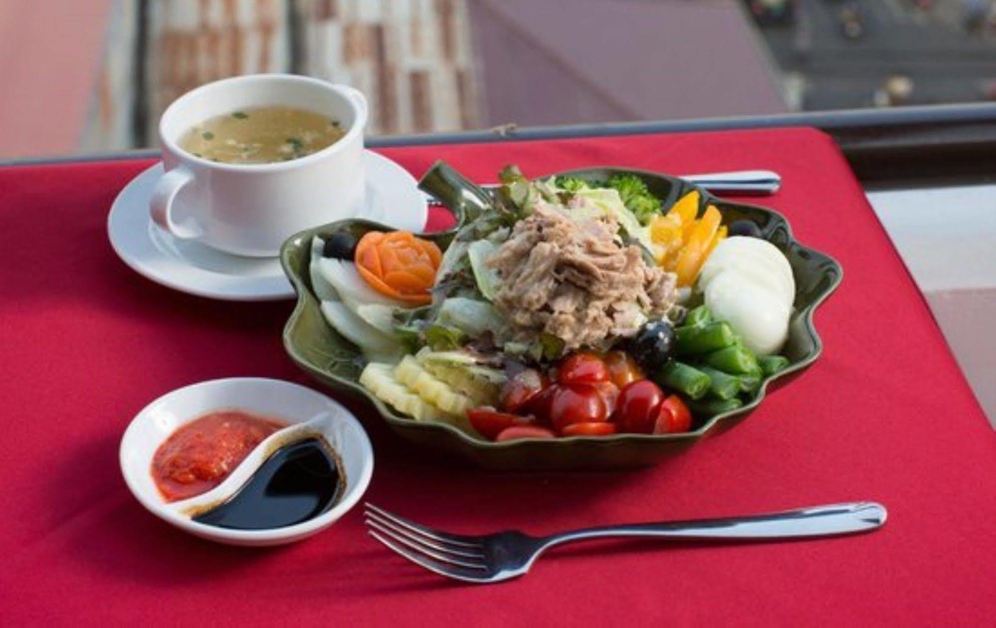 Queenwood Hotel Phnom Penh Exteriör bild